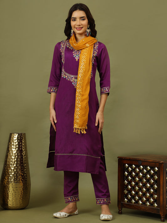Women Floral Embroidered Kurta with Trousers & Dupatta