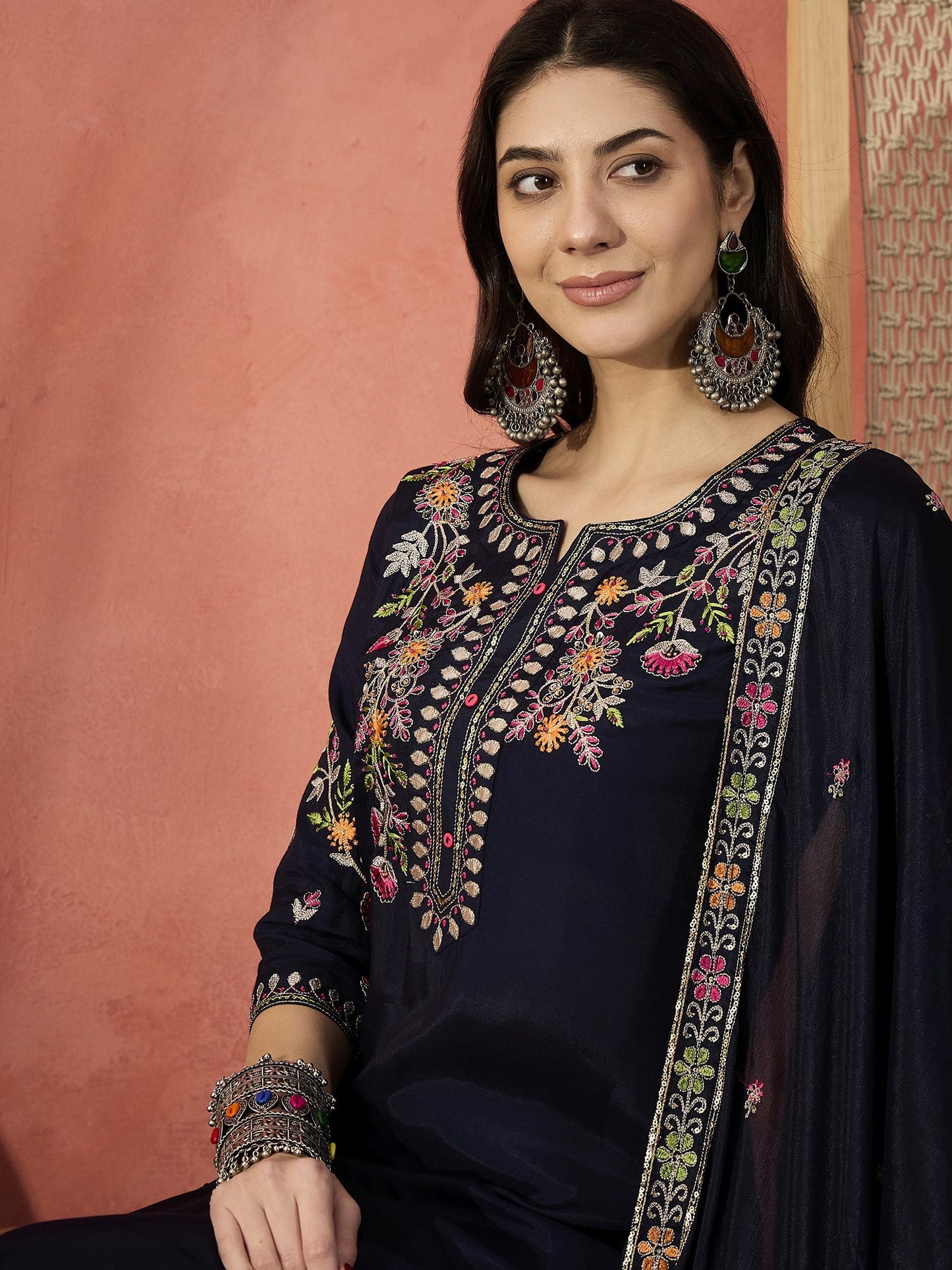 Women Navy Blue Self-Design Straight Kurta Set with Chiffon Dupatta