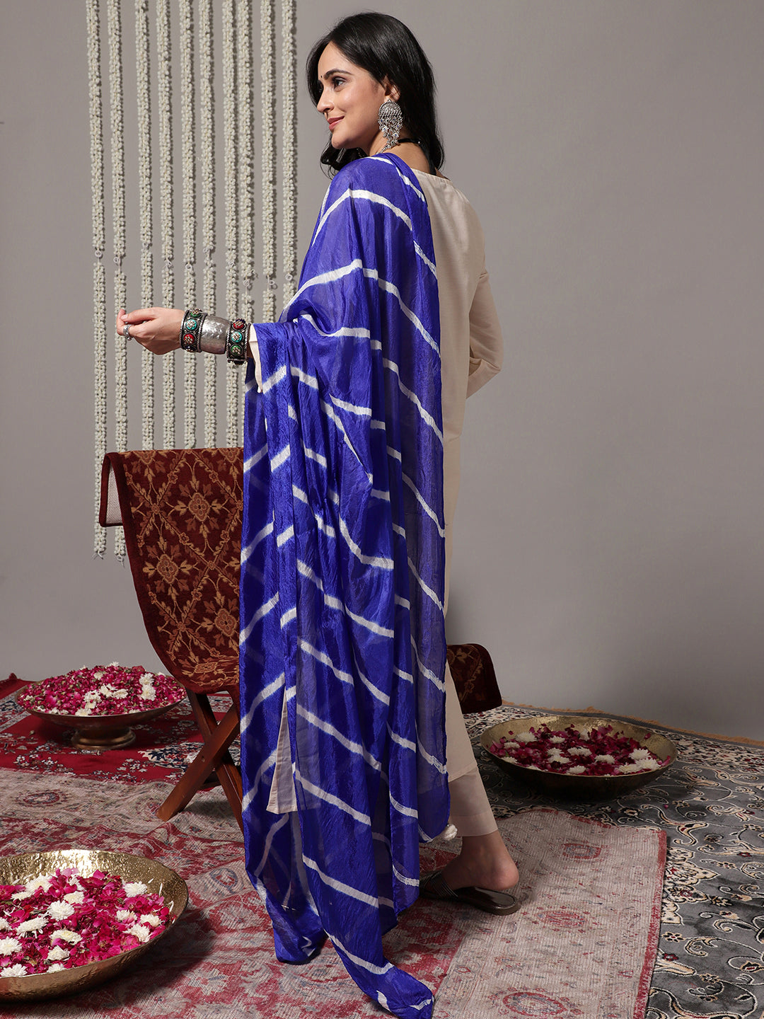 Women V-Neck Straight Kurta With Trousers & Dupatta