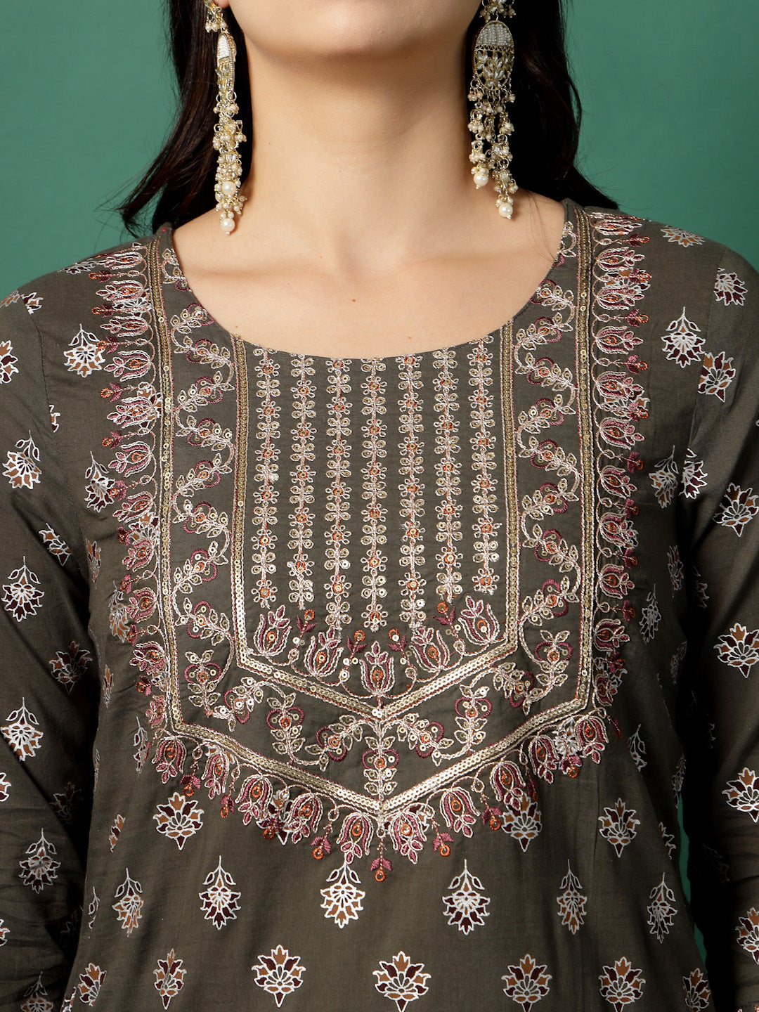 Women Grey Cotton Embroidered Straight Kurta