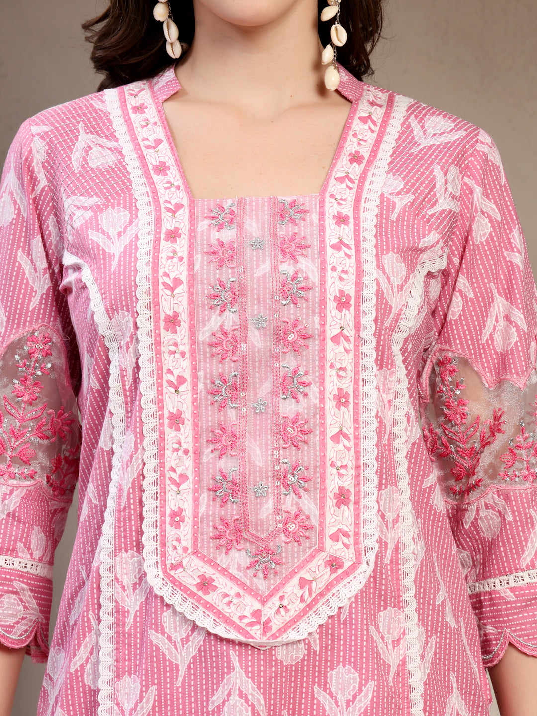 Women Pink Floral Printed Pure Cotton Square Neck Kurta & Trousers With Dupatta