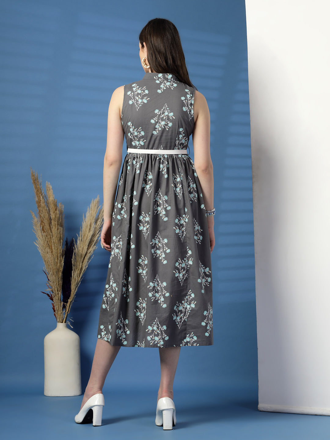 Elegant Grey Sleeveless Printed Cotton Dress
