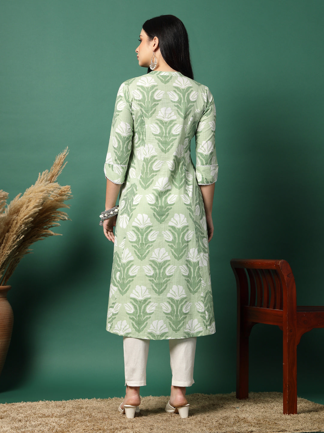 Shweta in Green Printed A-Line Kurta