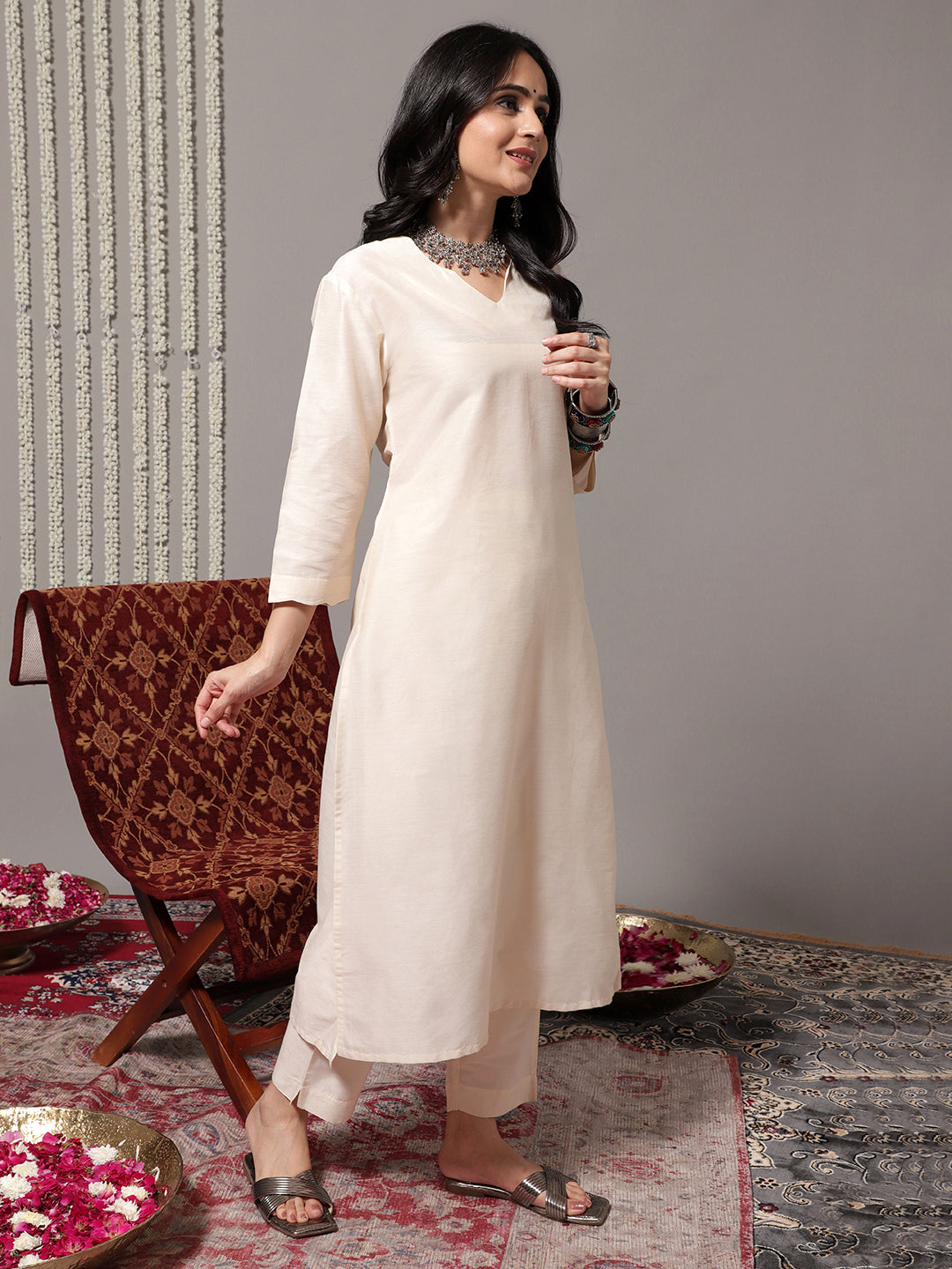 Women V-Neck Straight Kurta With Trousers & Dupatta