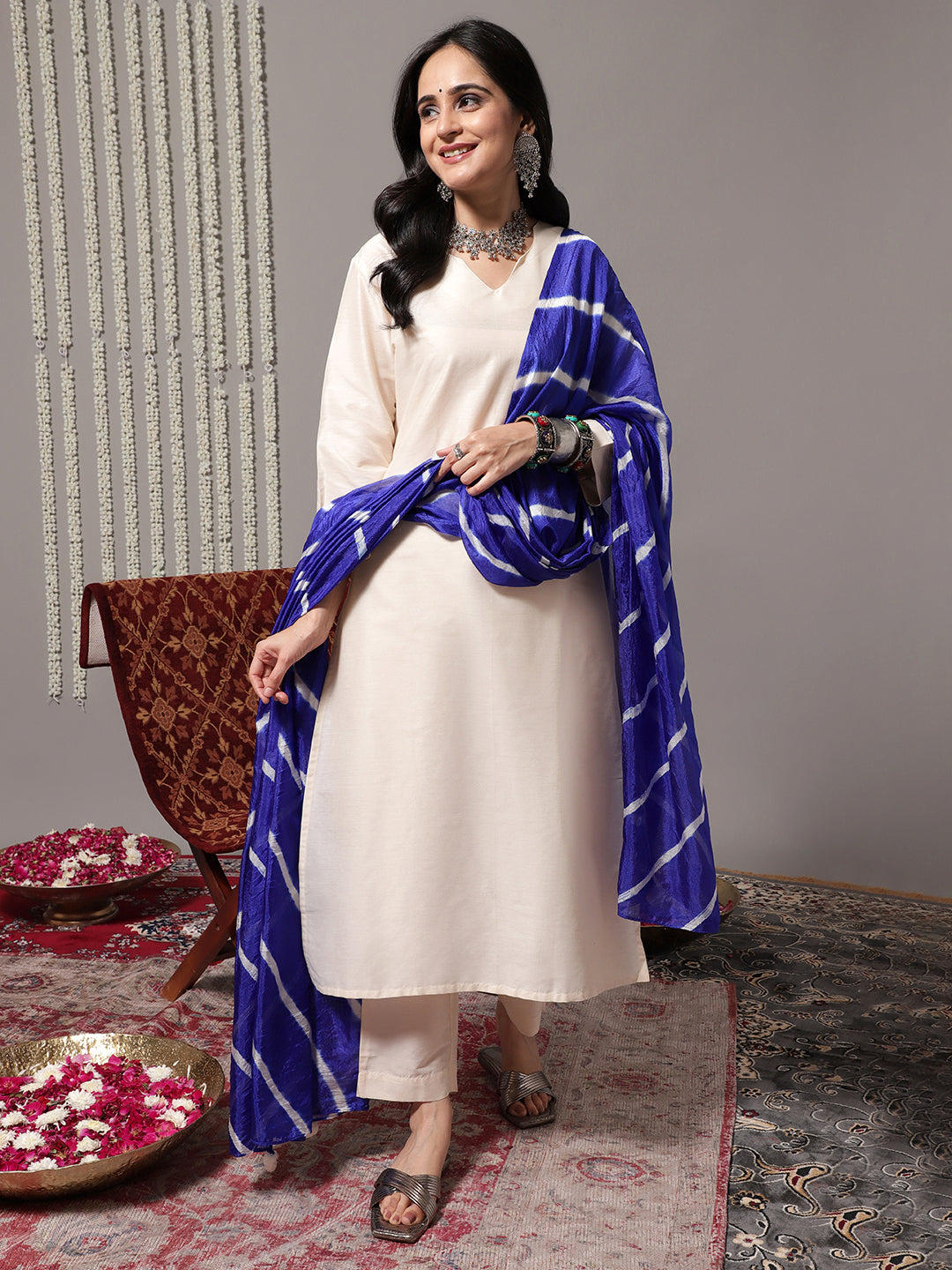 Women V-Neck Straight Kurta With Trousers & Dupatta