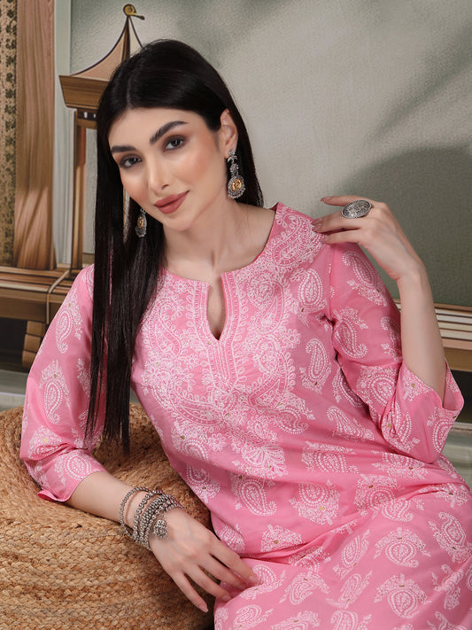 Women Paisly Embroidered Round Neck Straight Cotton Kurta