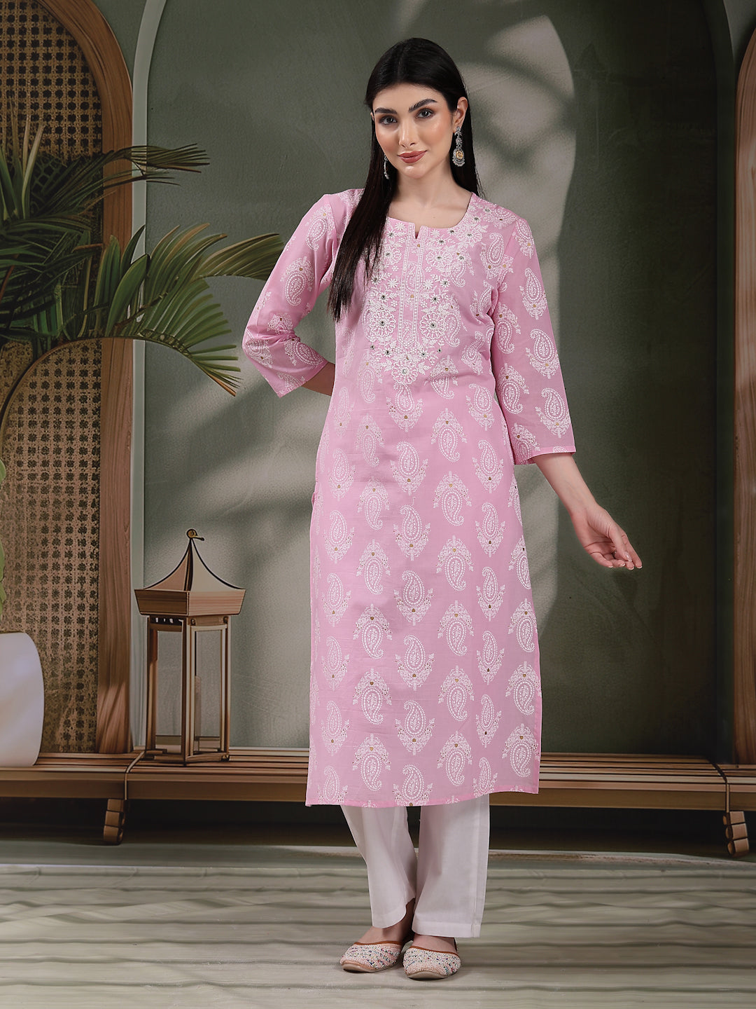 Women Paisley Printed Thread Work Notch Neck Pure Cotton Straight Kurta