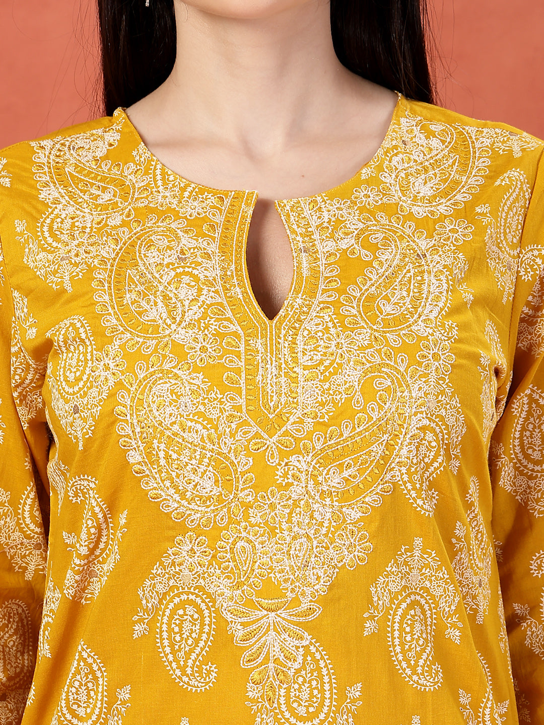 Women Paisely Printed Thread Work Notch Neck Pure Cotton Straight Kurta