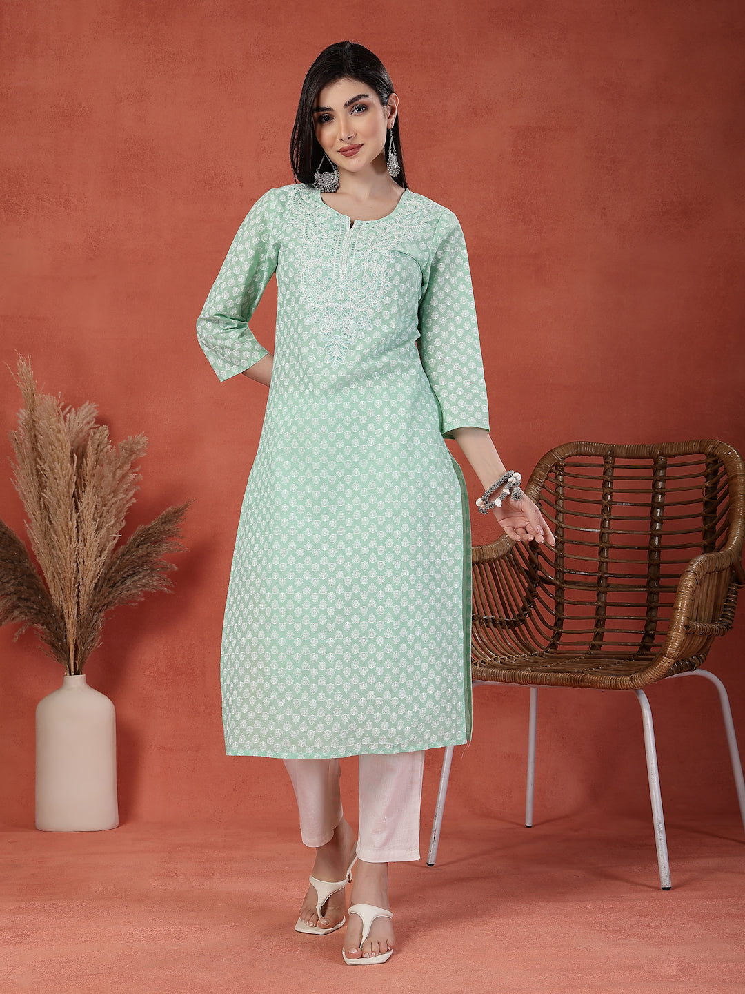 Women Green Printed Round Neck Straight Cotton Kurta