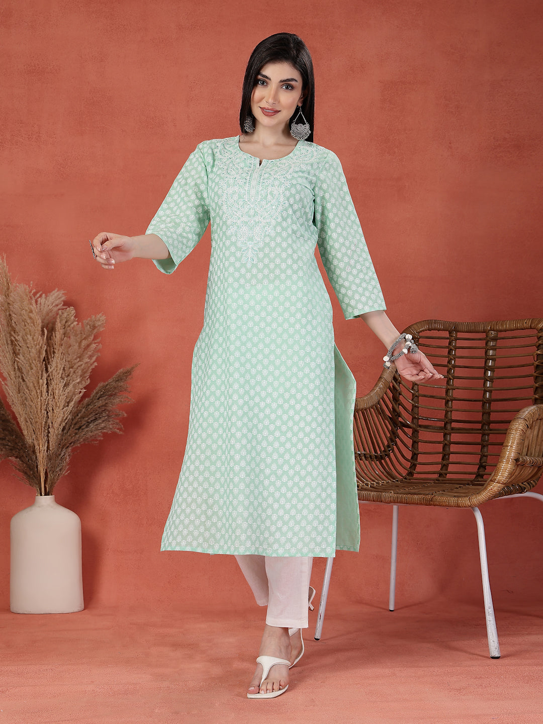Women Green Printed Round Neck Straight Cotton Kurta