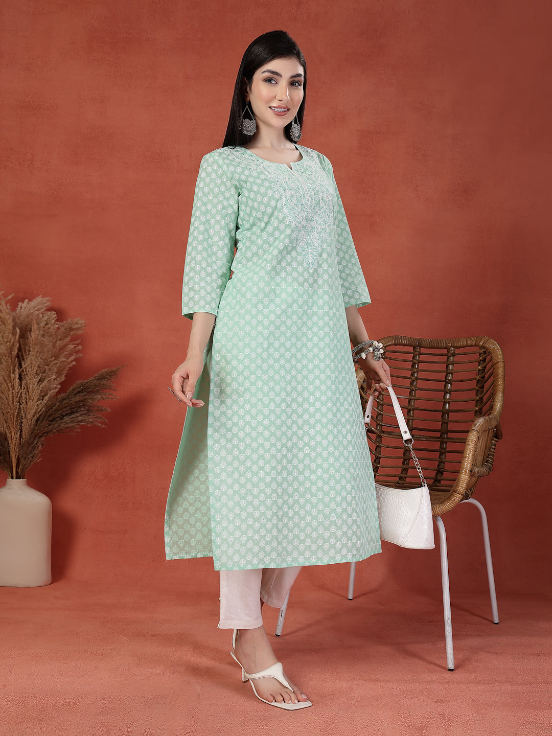 Women Green Printed Round Neck Straight Cotton Kurta