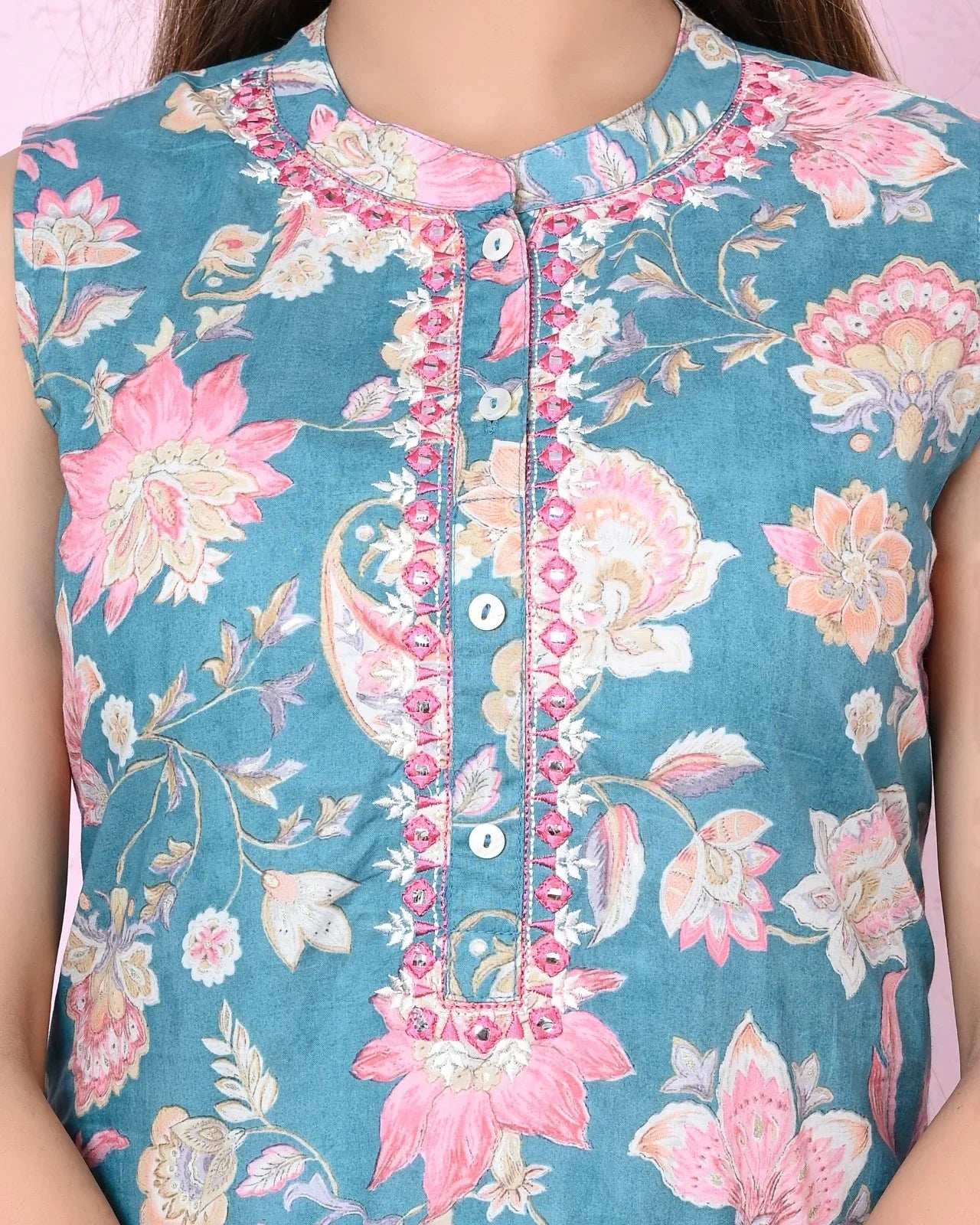 Women Blue Color Printed & Embroidery Cutsleeve Kurta