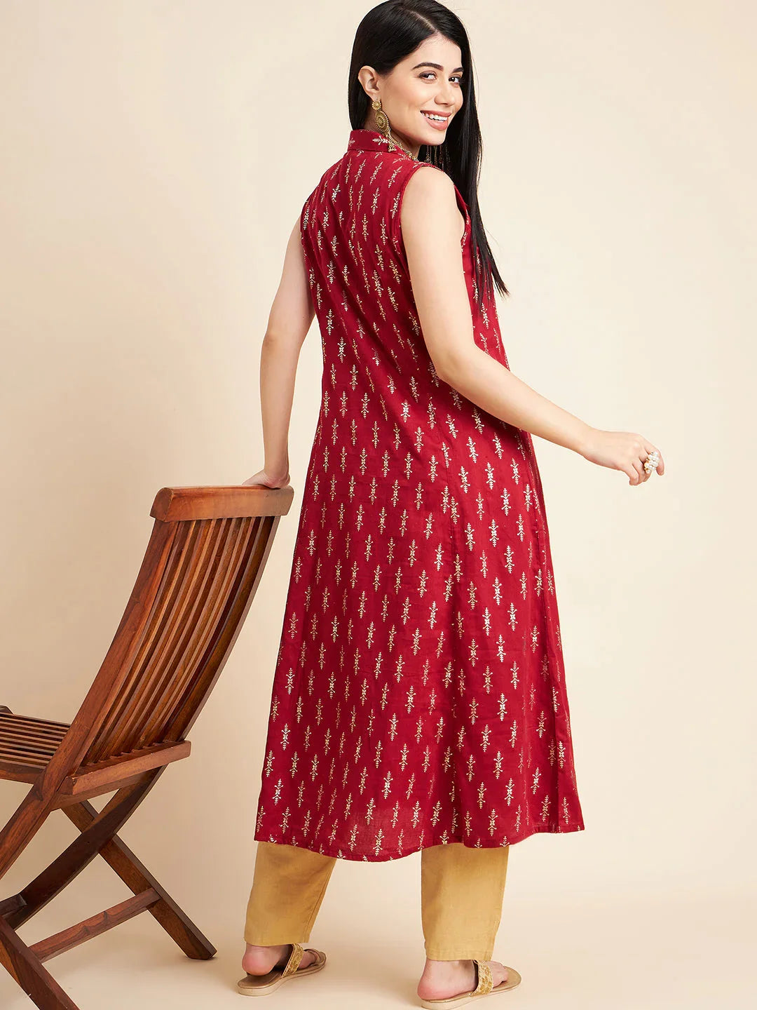 Women Maroon Color Floral Printed Sleeveless Cotton A-Line Kurta