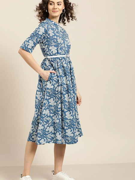 Women blue printed midi dress
