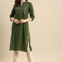 Straight Fit Green Ethnic Kurta Standing