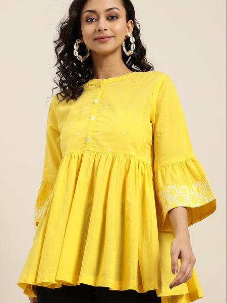 Casual office wear yellow top
