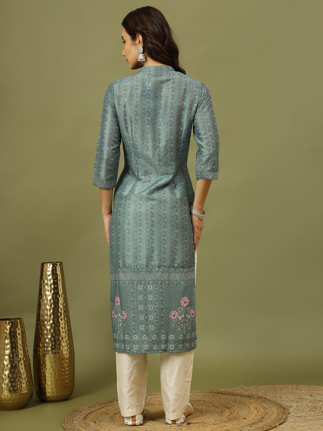 Women Floral Printed Festive Straight Kurta