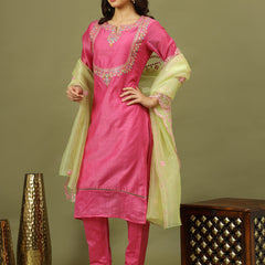 Women Pink Color Floral Embroidered Kurta with Trousers & Dupatta