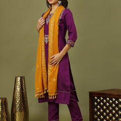 Women Floral Embroidered Kurta with Trousers & Dupatta