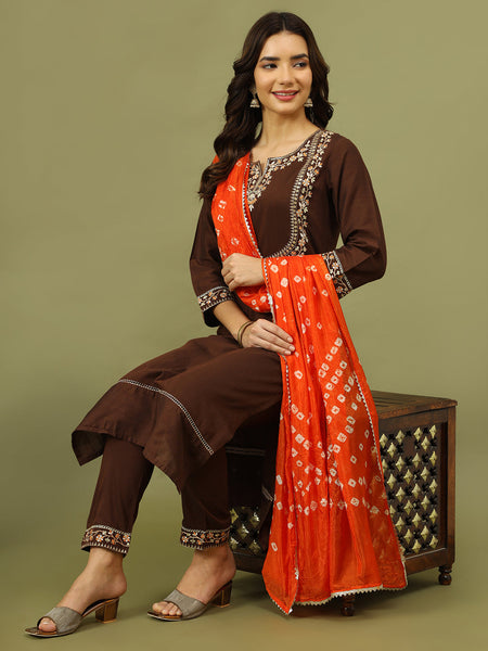 Women Floral Embroidered Kurta with Trousers & Dupatta