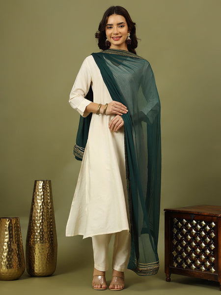 Women Solid Kurta with Trousers & Dupatta