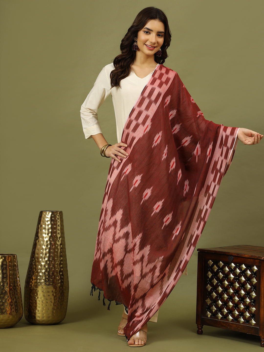 Women off White Solid Kurta with Trousers & Dupatta