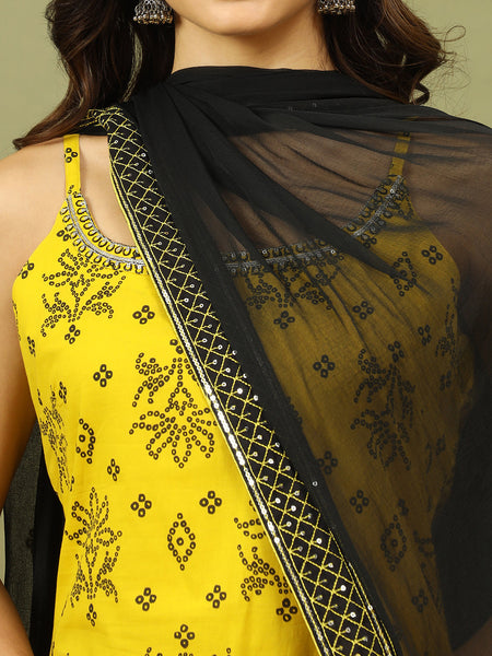 Women Bandhani Embroidered Cotton Kurta with Palazzo & Dupatta