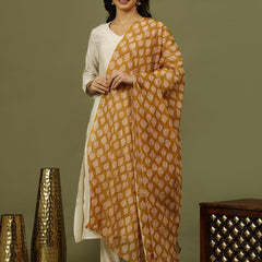 Women Solid Kurta with Trousers & Floral Printed Dupatta