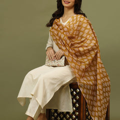 Women Solid Kurta with Trousers & Floral Printed Dupatta