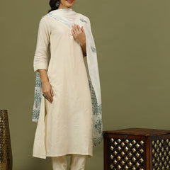 Women Solid Kurta with Trousers & White Color Printed Dupatta