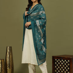 Women Solid Kurta with Trousers & Green Foil Printed Dupatta
