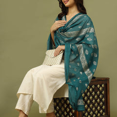 Women Solid Kurta with Trousers & Green Foil Printed Dupatta
