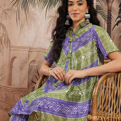 Women Green Printed Chinnon Kurta with Palazzos