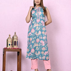 Women Blue Floral Printed Mandarin Collar Cotton Straight Kurta