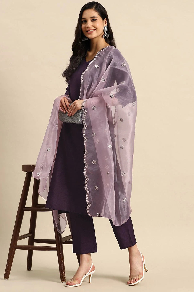 Front view purple kurta set women

