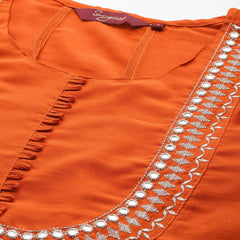 Neck embroidery detail kurta set

