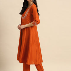 Side view festive kurta outfit for women
