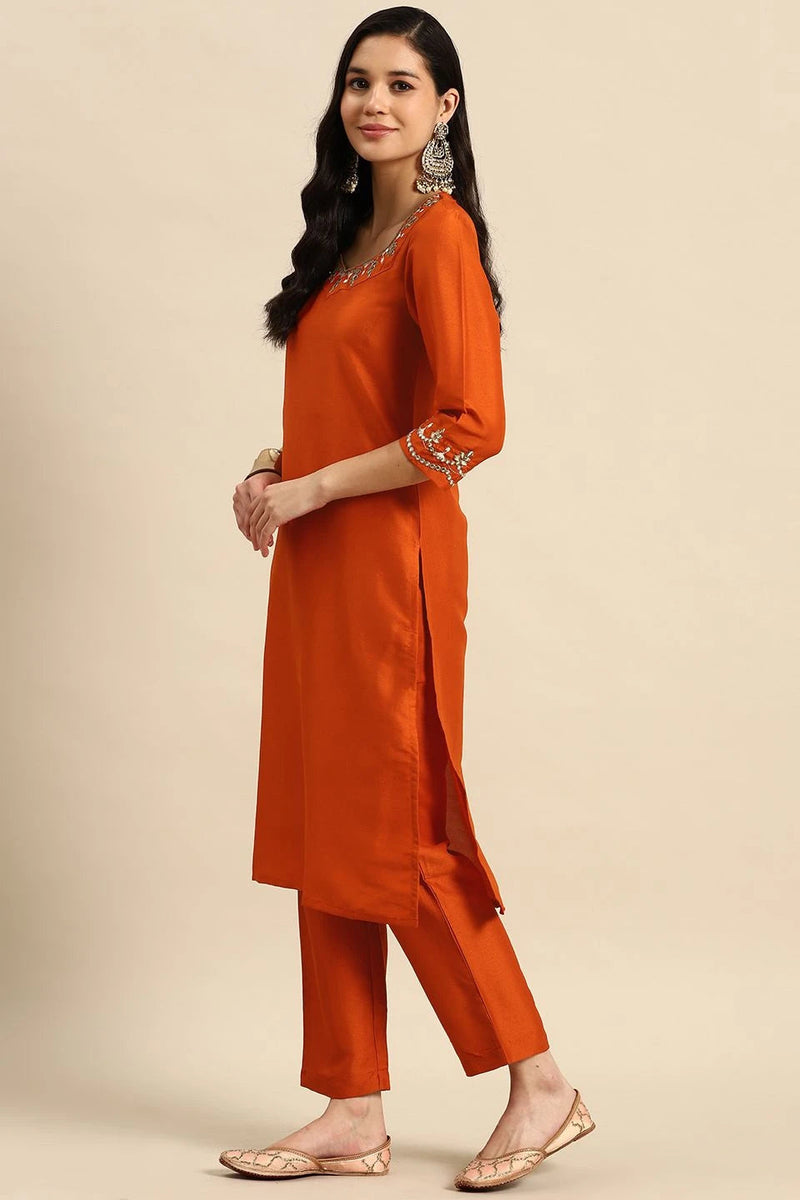 Side view festive ethnic kurta set
