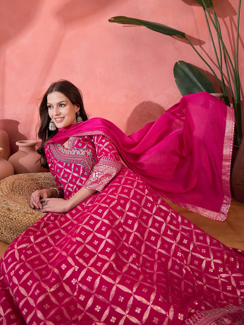 Women Pink Color Embroidered Kurta Trousers & Dupatta
