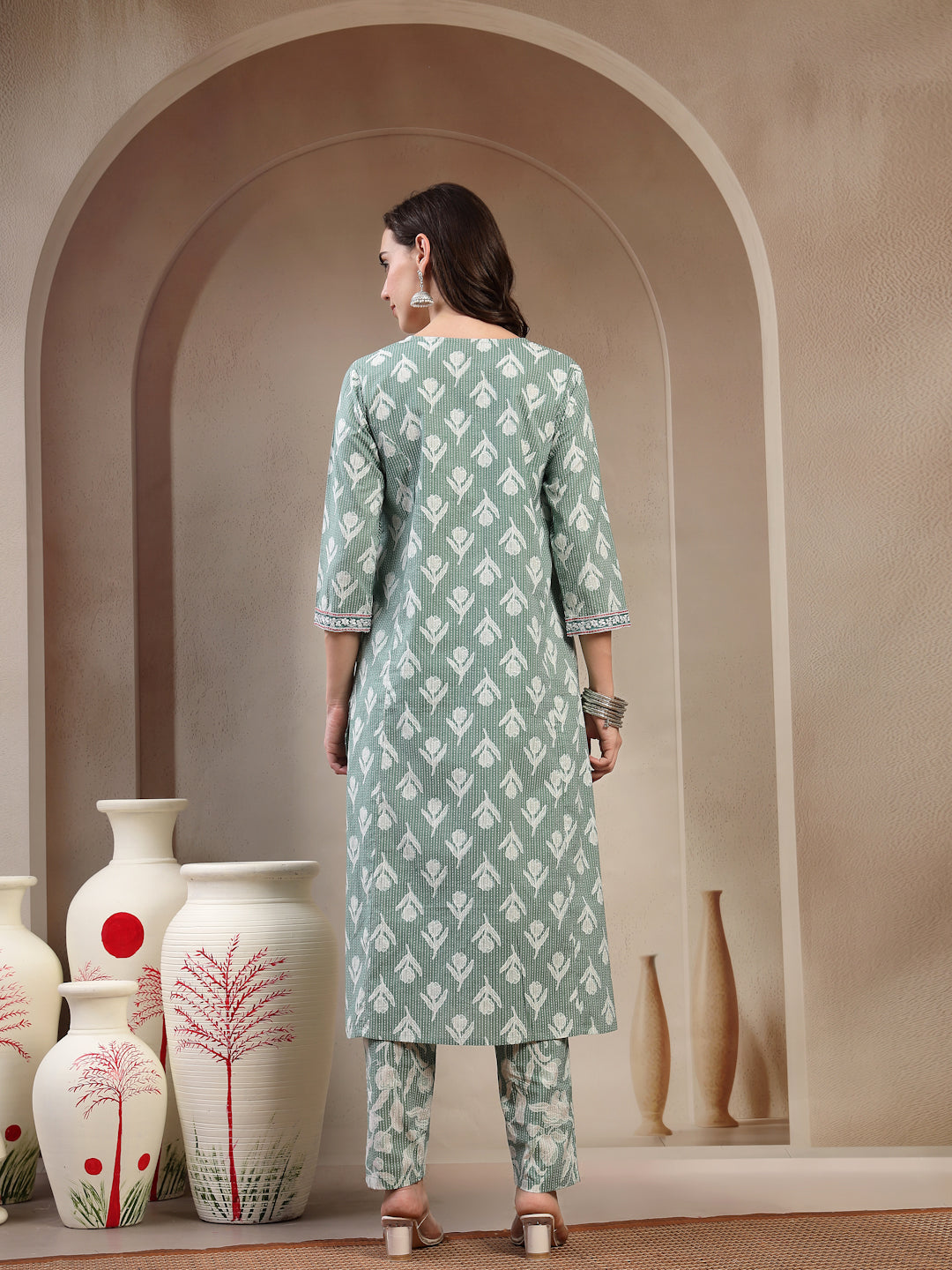 Women’s Green Jaipuri Floral Embroidered Cotton Kurta Set