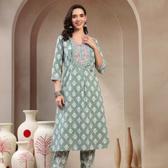Women’s Green Jaipuri Floral Embroidered Cotton Kurta Set