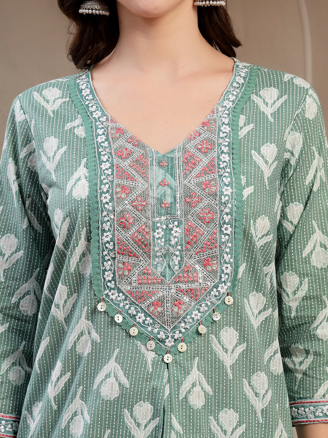 Women’s Green Jaipuri Floral Embroidered Cotton Kurta Set