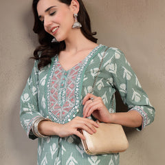 Women’s Green Jaipuri Floral Embroidered Cotton Kurta Set