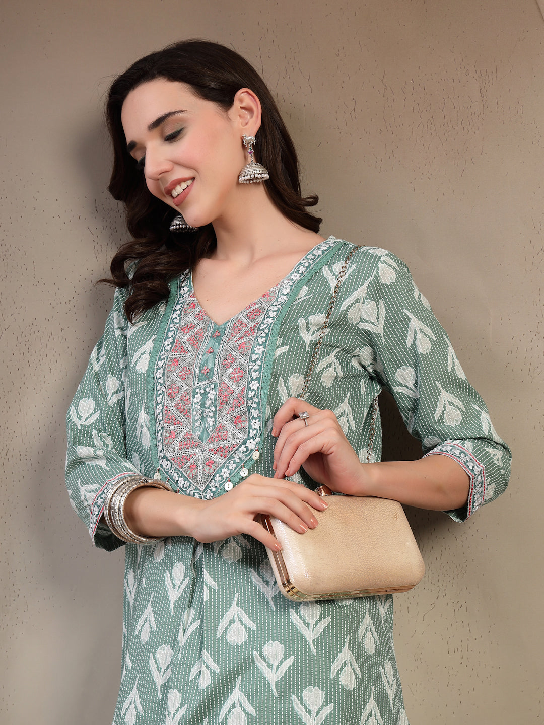 Women’s Green Jaipuri Floral Embroidered Cotton Kurta Set