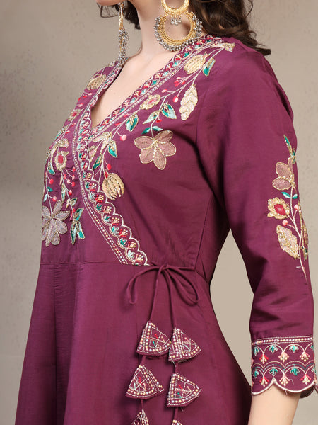 Women Mauve Embroidered V-Neck Kurta & Trousers With Dupatta