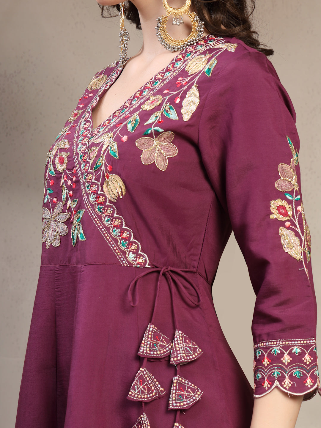 Women Mauve Embroidered V-Neck Kurta & Trousers With Dupatta
