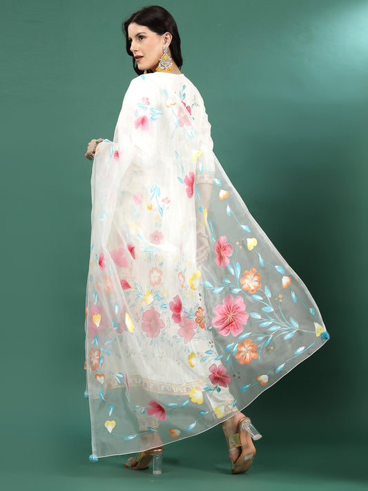 Women White  Color Wave Desigen Embroidery Anarkali Kurta Pant  With Dupatta Set