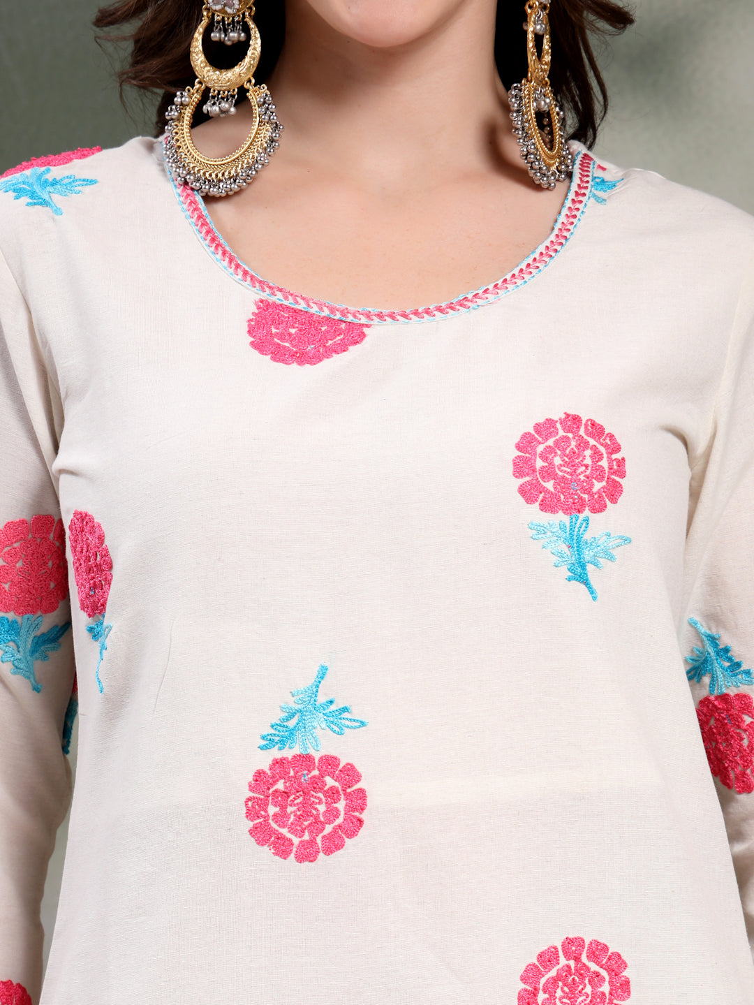 Women Off White Pink Floral Embroidered Pure Cotton Round Neck Kurta & Palazzos With Dupatta