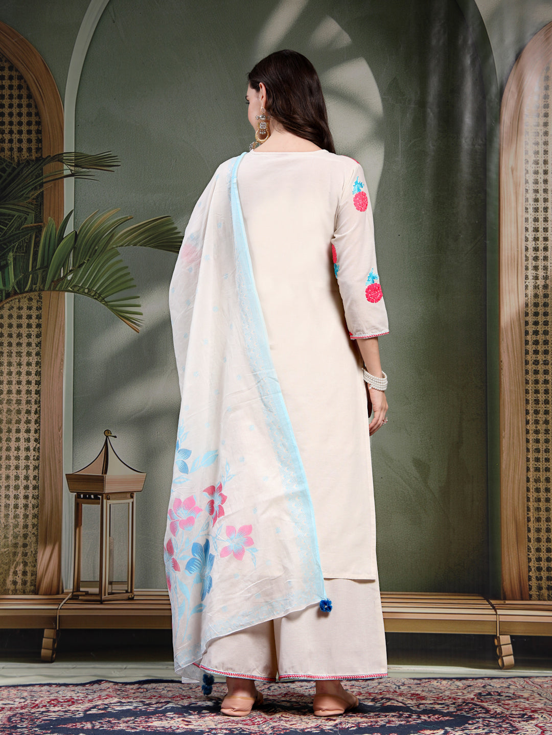 Women Off White Pink Floral Embroidered Pure Cotton Round Neck Kurta & Palazzos With Dupatta