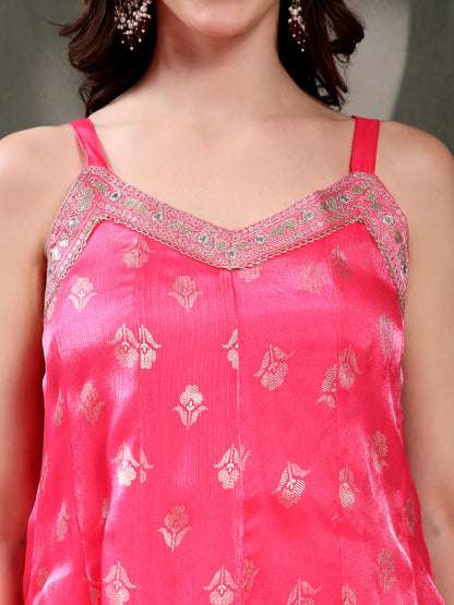 Women Pink Embroidered V-Neck Kurta & Trousers With Dupatta